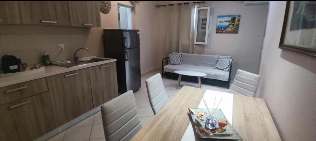 Peters Apartment コルフ島 エクステリア 写真